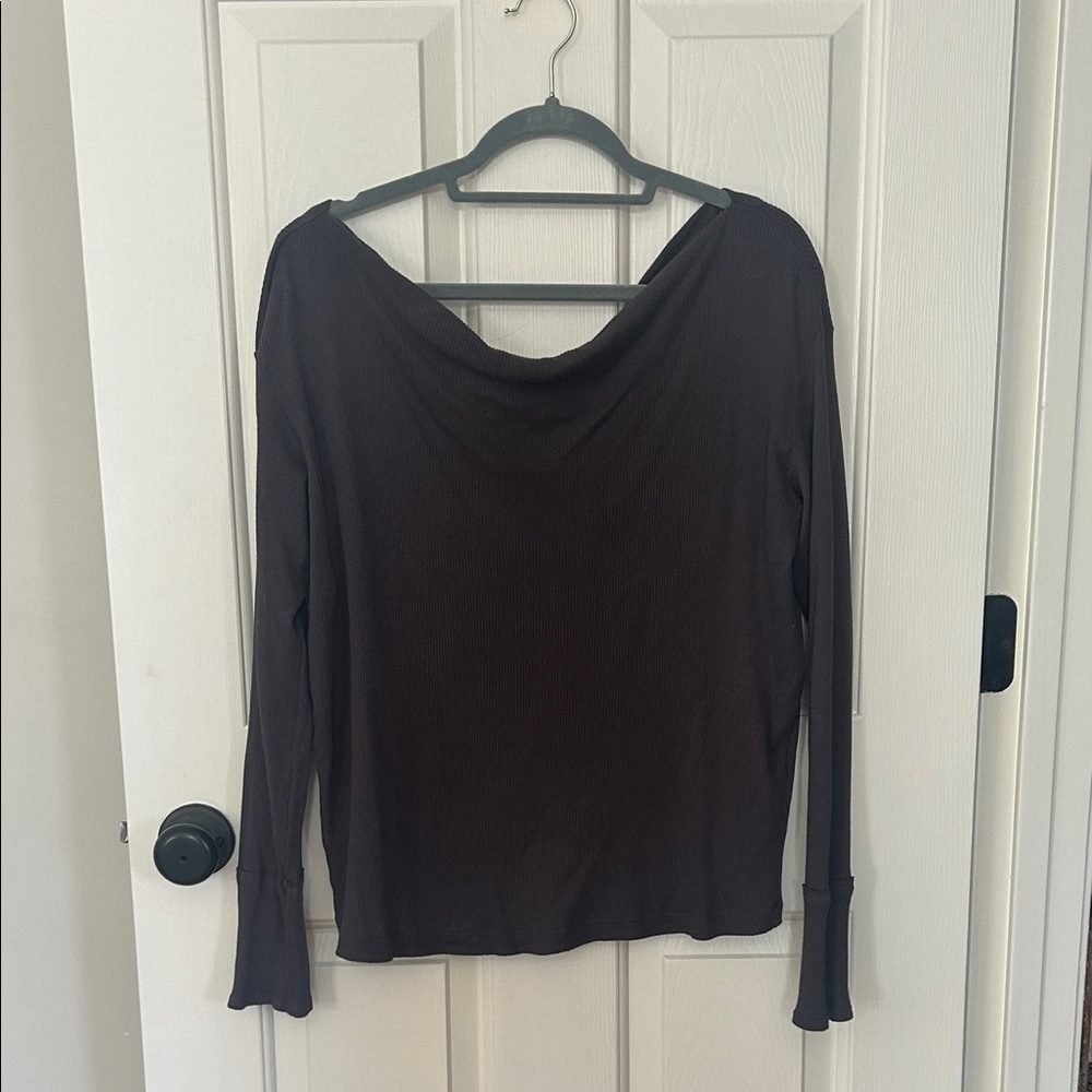 Casual blue/grey knit top by Micheal Stars!